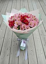 Букет цветов из:  Альстромерии #REPLACE_PRED# Ясенской